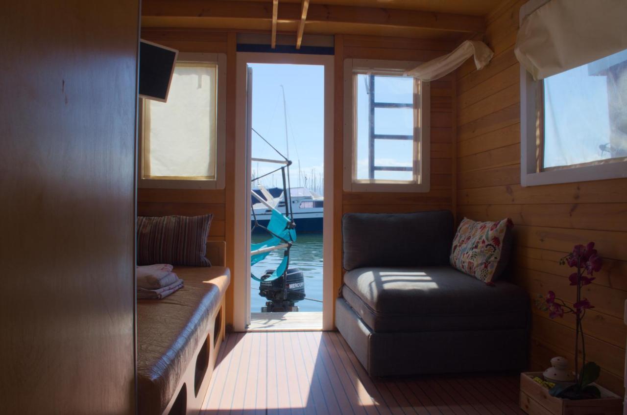 מלון Houseboat קליארי מראה חיצוני תמונה